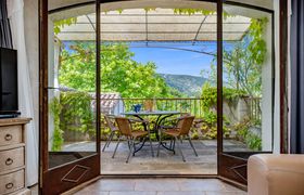 Photo of provencal-set