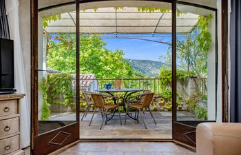 Provençal Set Holiday Home