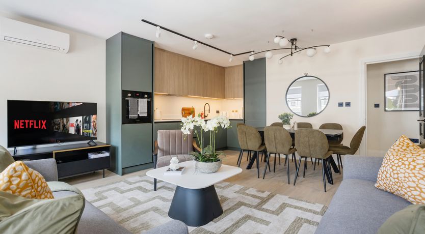 Photo of Bloomsbury Heart