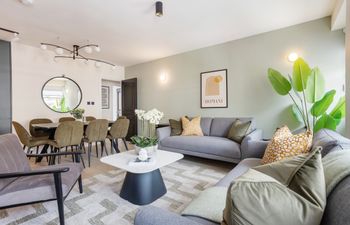 Bloomsbury Heart Holiday Home