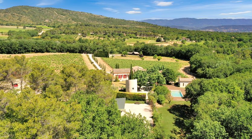 Photo of Luberon Vines & Woodland
