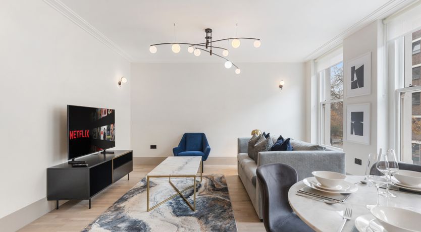 Photo of A Chic Story