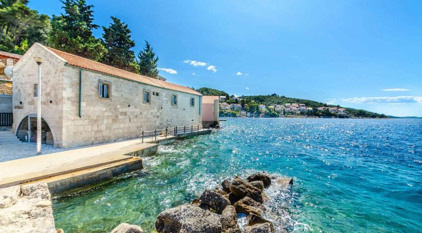 Photo of Stone & Earth