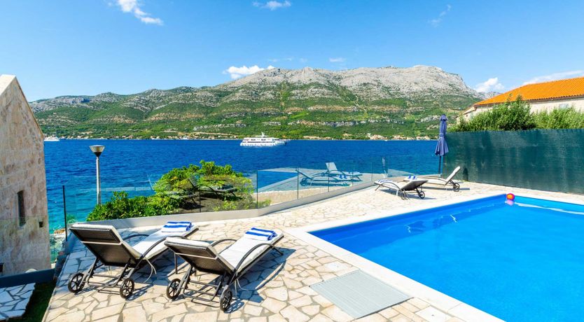 Photo of Stone & Earth