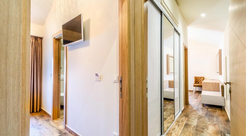 Photo of Stone & Earth