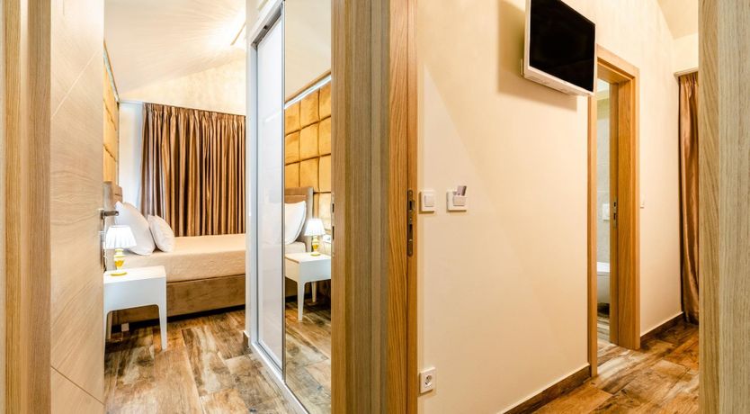 Photo of Stone & Earth