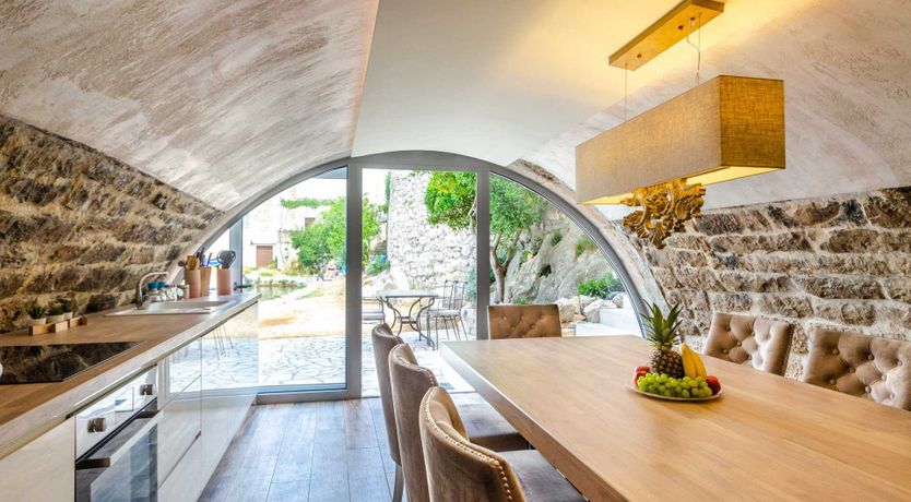 Photo of Stone & Earth