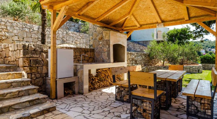 Photo of Stone & Earth