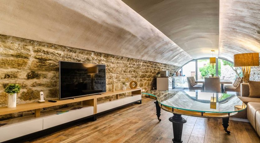 Photo of Stone & Earth