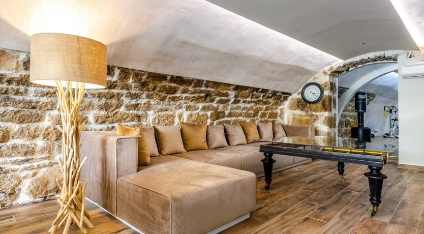 Photo of Stone & Earth