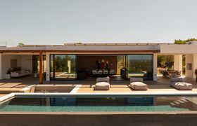 Photo of castle-breeze-home