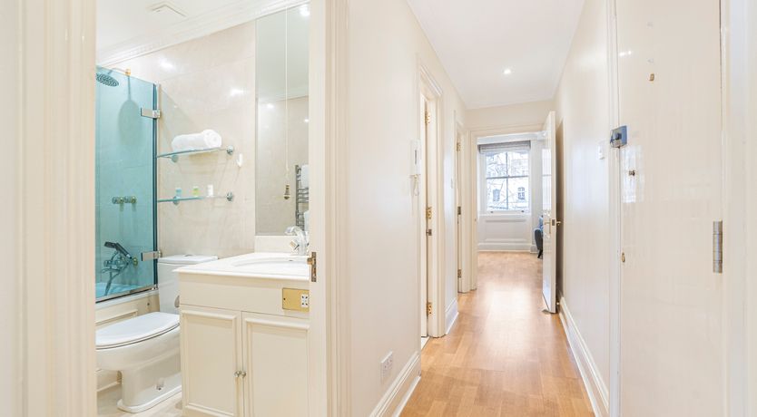 Photo of Knightsbridge Grandeur