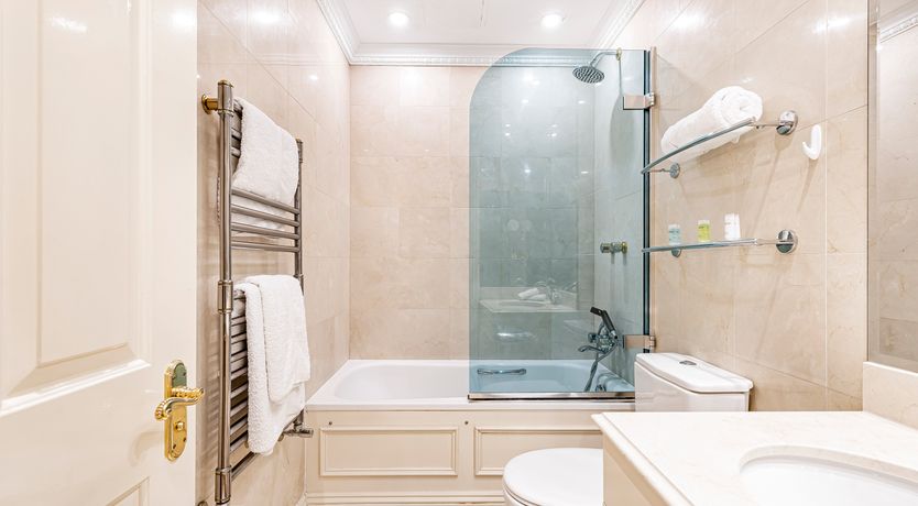 Photo of Knightsbridge Grandeur