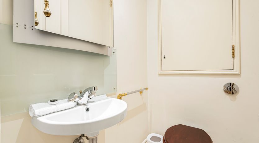 Photo of Knightsbridge Grandeur