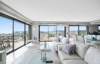 Riviera Sunlight Holiday Home