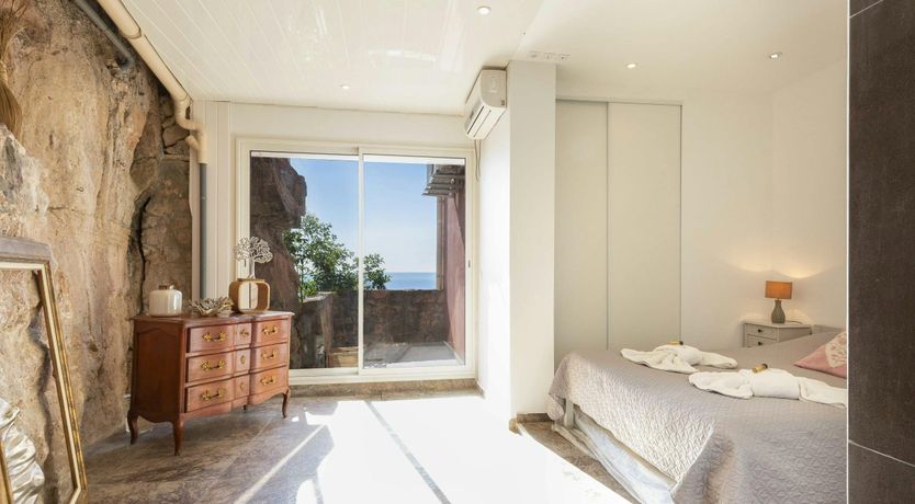 Photo of Golden Coast Path