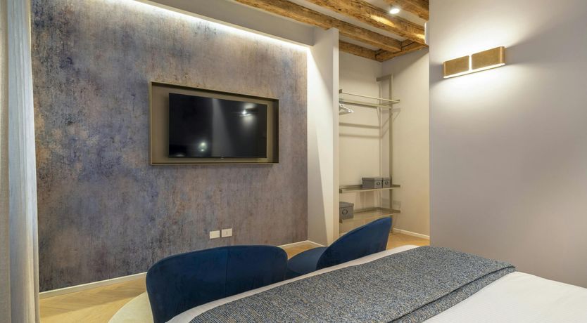 Photo of Venetian Blue