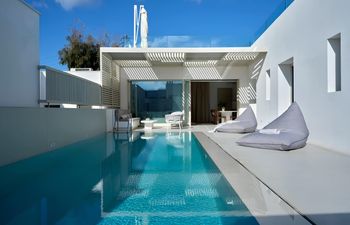 Luminous Harbour Home Holiday Home