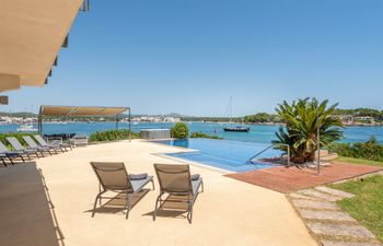 The Crystal View Holiday Home