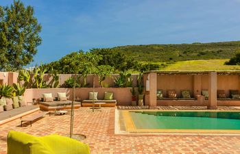 Antipodes Holiday Home