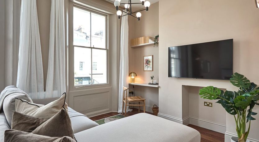 Photo of Primrose Glow