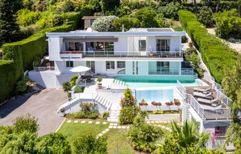 Olive and Sea Holiday Home