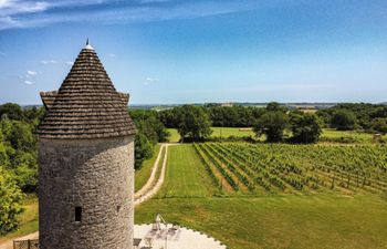 Picturesque Views Holiday Home
