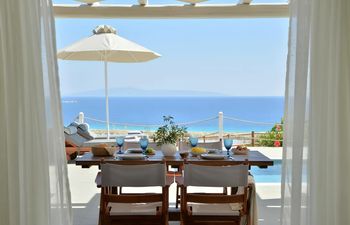 Ariadne's View Holiday Home