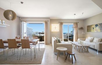 Bay Horizons Holiday Home