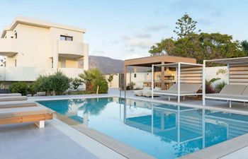 Athena's Sun Holiday Home