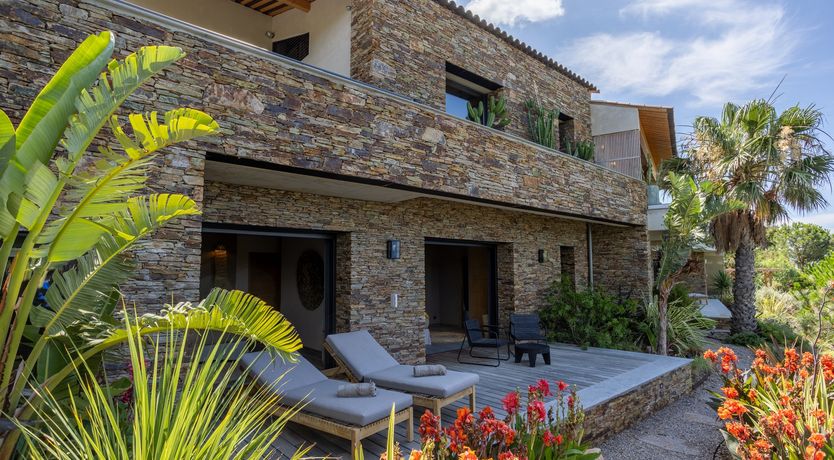 Photo of The Seaside View