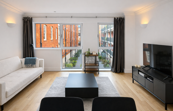 Capital Place Holiday Home