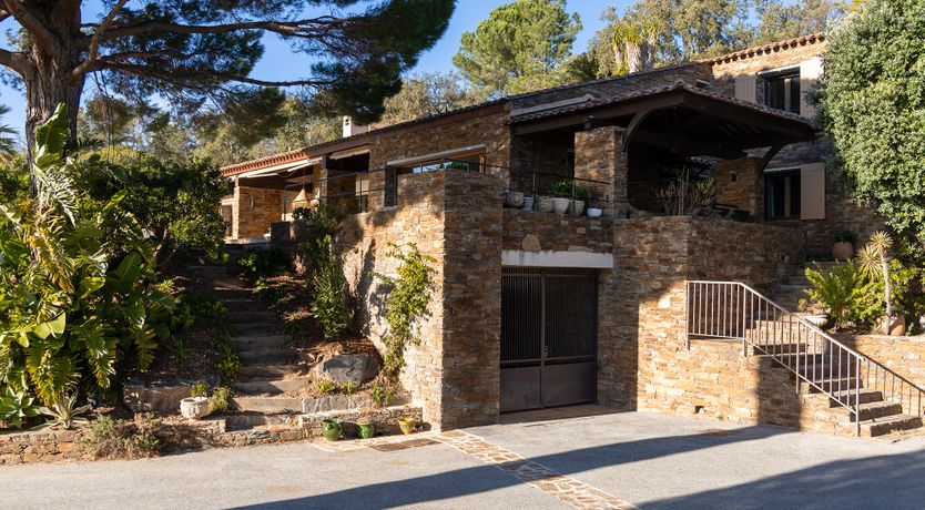Photo of Velvet Villa