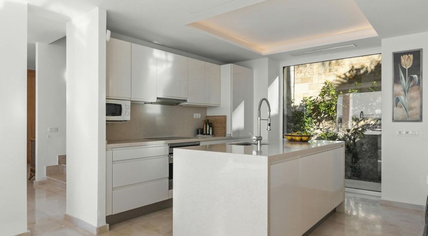 Photo of Honey & Lemon