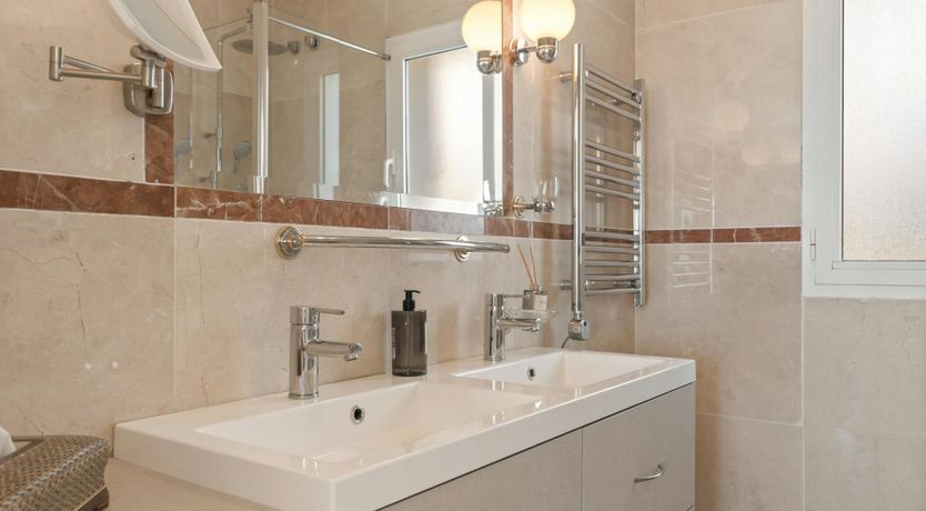 Photo of Honey & Lemon