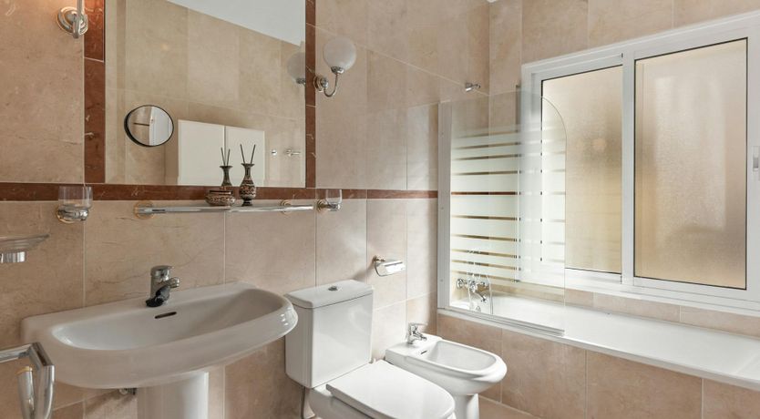 Photo of Honey & Lemon