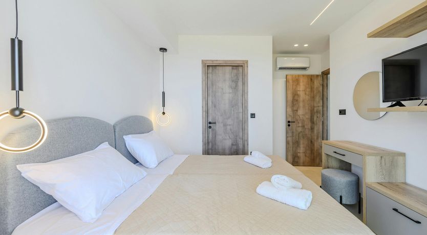 Photo of The Christina