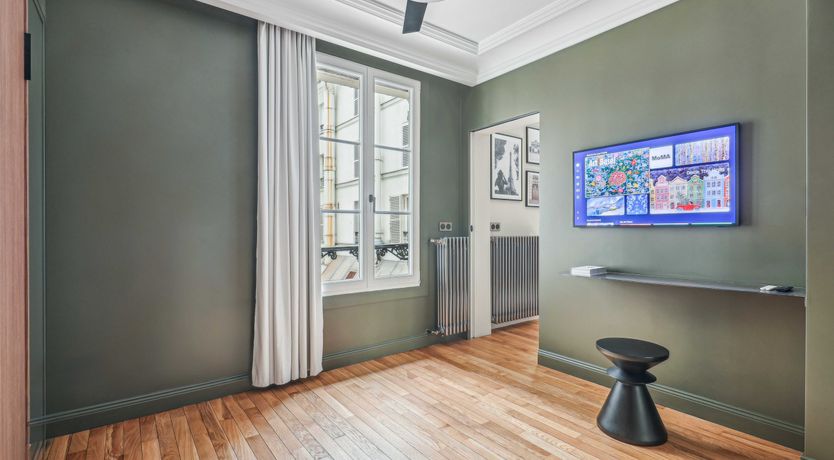 Photo of Paris Reflections