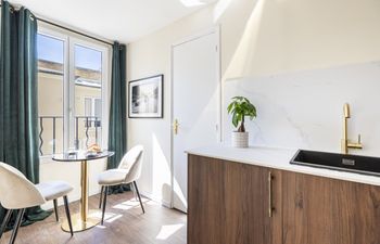 Left Bank Living Holiday Home