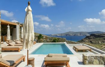 Sapphires & Sunlight Holiday Home