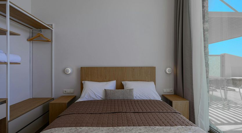 Photo of Souda Horizons