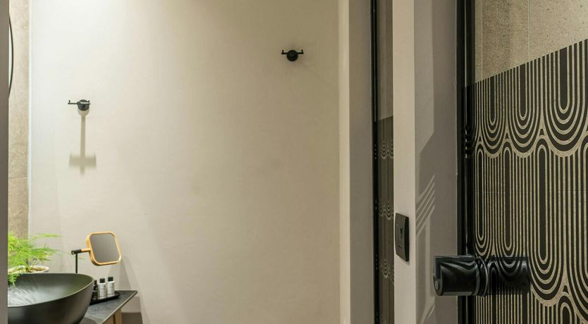 Photo of Grecian Green