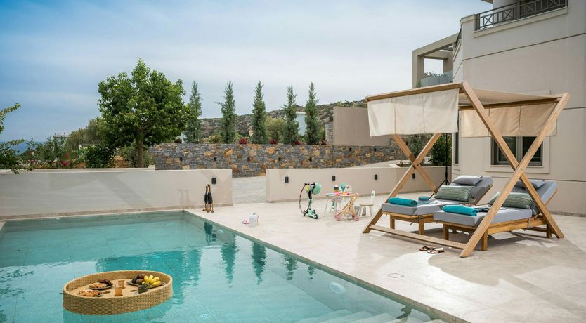 Photo of Grecian Green