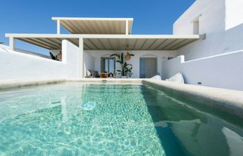 White Wave Calm Holiday Home