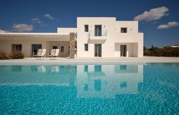 Lush Isle Holiday Home