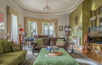 In Fine Company Holiday Home