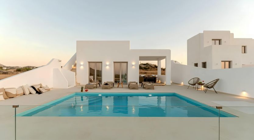 Photo of Naxos Serenity