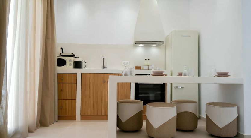 Photo of Naxos Serenity