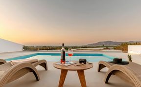 Photo of Naxos Serenity