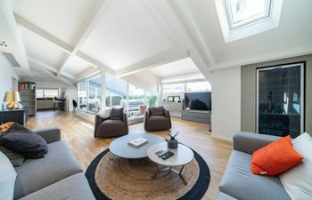 Croisette Modern Holiday Home